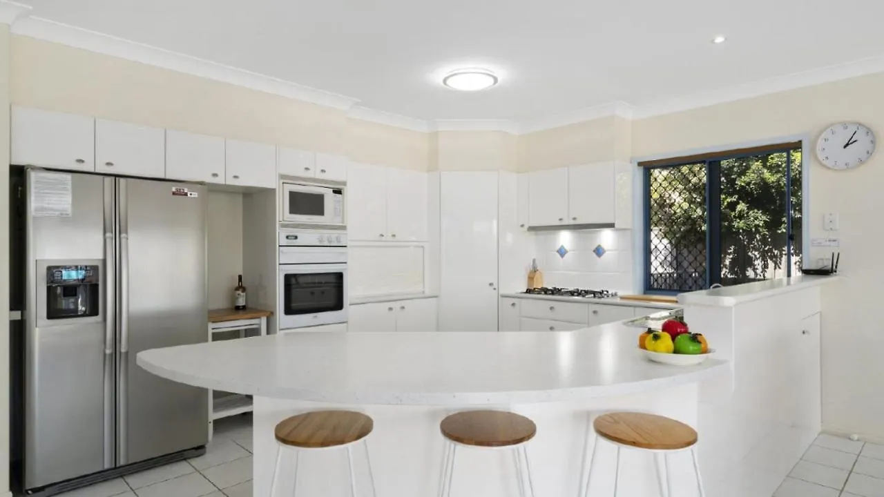 Lux And Space In The Perfect Canal Home Banksia Beach 0*,  Australia