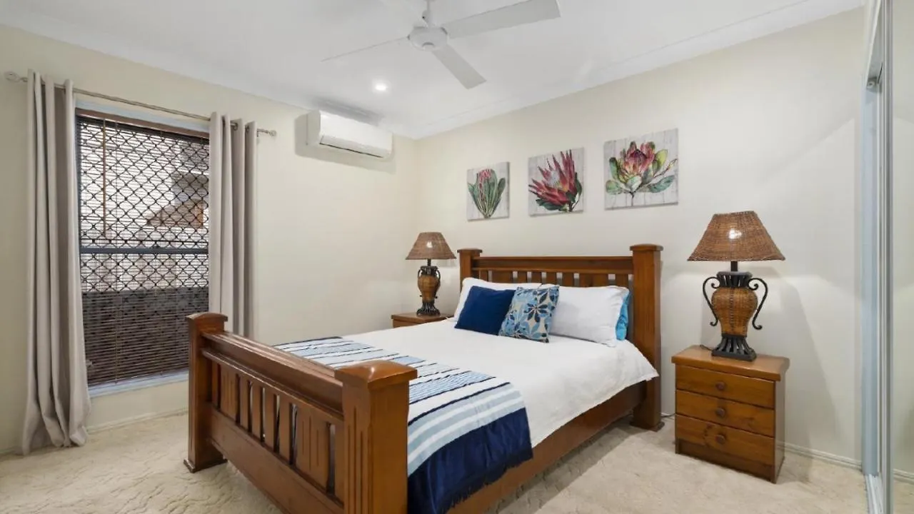 Lux And Space In The Perfect Canal Home Banksia Beach