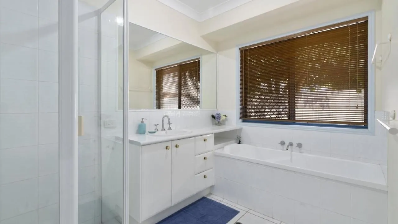 Lux And Space In The Perfect Canal Home Banksia Beach Australia