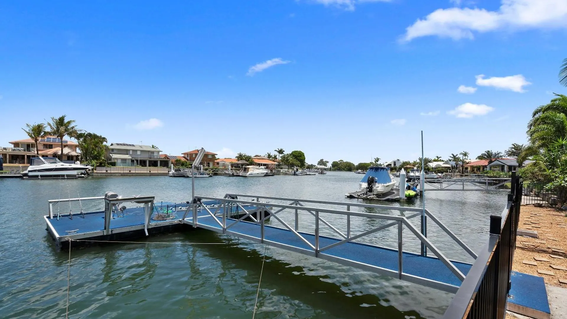 Relaxation & Space In A Canal Home Banksia Beach