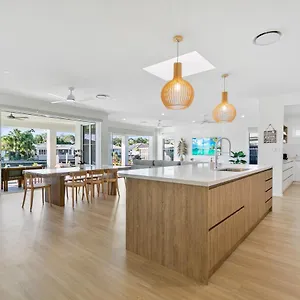  Holiday home Osprey Oasis